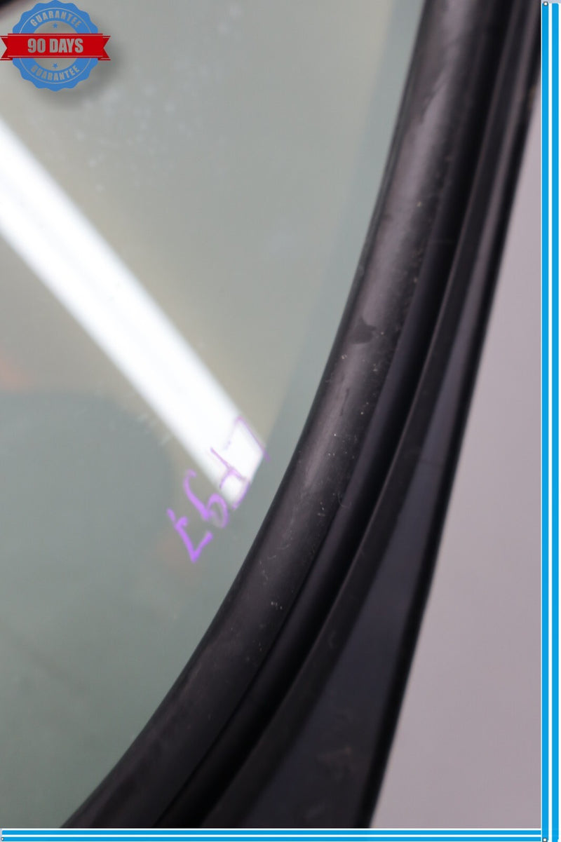 Load image into Gallery viewer, 11-17 Volkswagen VW Touareg Front Right Side Door Quarter Auto Vent Glass Oem
