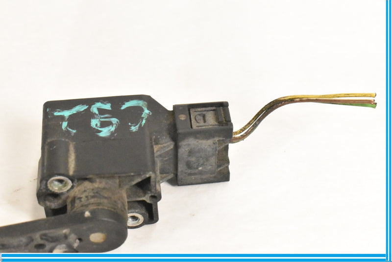 Load image into Gallery viewer, 03-09 Mercedes W209 CLK55 AMG C230 Suspension Level Hight Sensor 0105427717 OEM
