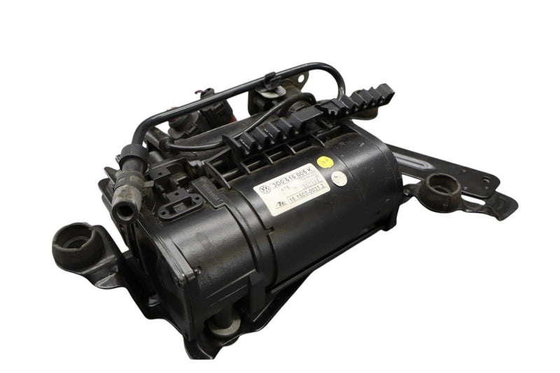 Load image into Gallery viewer, 03-18 Bentley Continental Flying Spur Air Suspension Compressor Pump Oem
