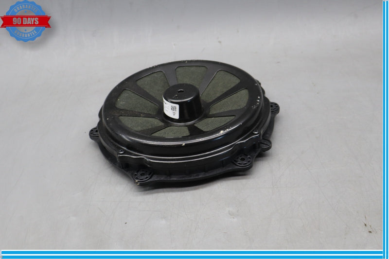 Load image into Gallery viewer, 10-18 Porsche Cayenne 958 Hybrid S Front Right Passenger Side Door Speaker Oem
