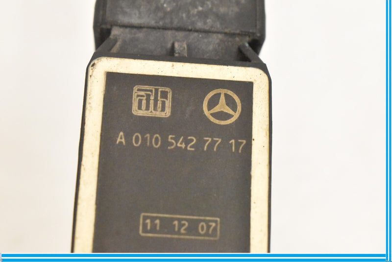 Load image into Gallery viewer, 03-09 Mercedes W209 CLK55 AMG C230 Suspension Level Hight Sensor 0105427717 OEM
