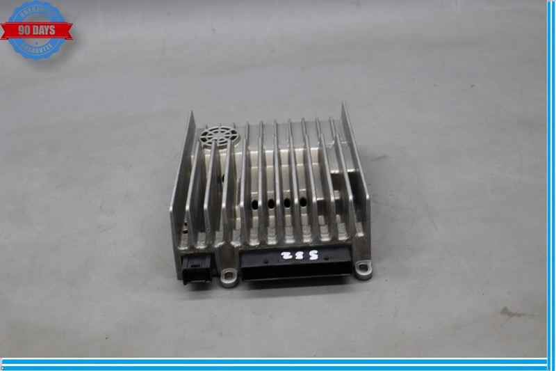 Load image into Gallery viewer, 08-17 Mercedes C250 SLK350 E350 W204 Amplifier Amp Harman/Becker 1729006700 Oem
