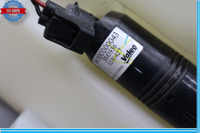Load image into Gallery viewer, 11-16 Hyundai Equus Windshield Washer Reservoir Water Tank 986103N000 Oem
