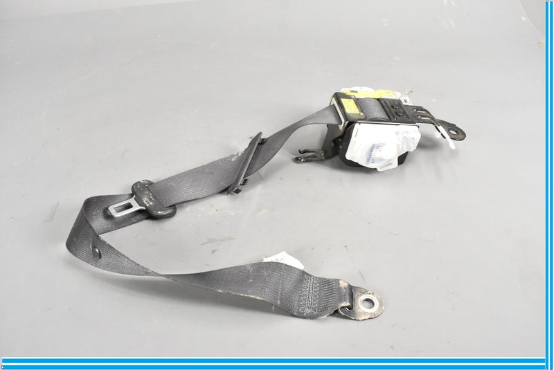 Load image into Gallery viewer, LEXUS LS460 XF40 REAR RIGHT SIDE SEAT BELT SEATBELT RETRACTOR OEM 2007 - 2009

