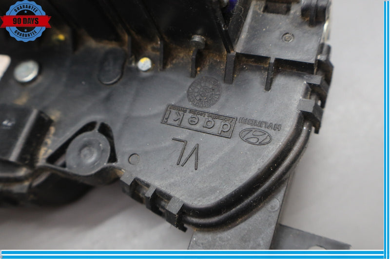 Load image into Gallery viewer, 11-16 Hyundai Equus SIG Rear Left Driver Side Exterior Door Handle W/ Lock Oem
