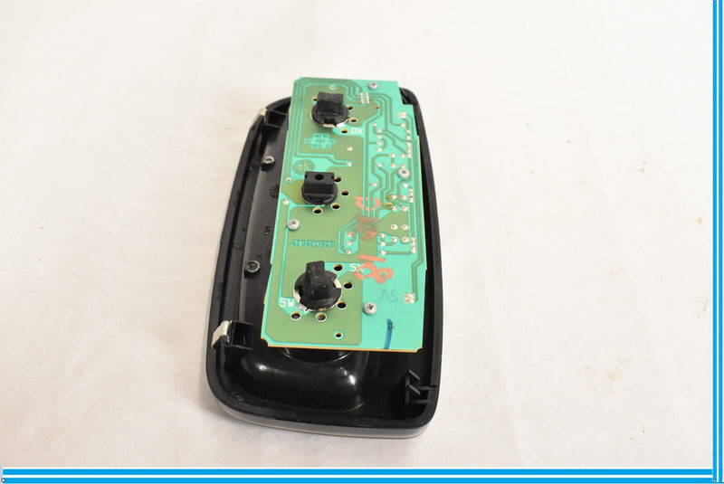 Load image into Gallery viewer, 03-12 Maserati Quattroporte Rea Overhead Roof Dome Map Reading Light Lamp Oem
