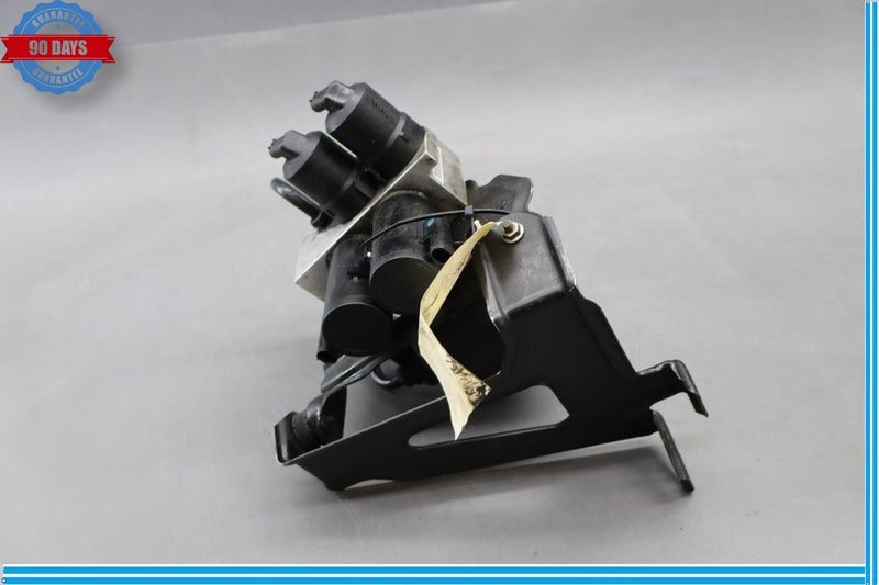 Load image into Gallery viewer, 00-06 Mercedes W215 CL55 S55 AMG Front ABC Hydraulic Valve Block Suspension Pump
