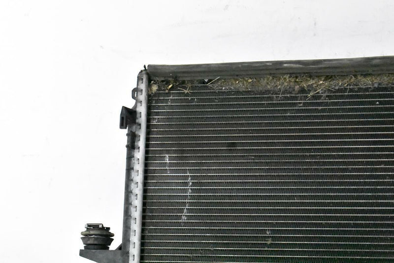 Load image into Gallery viewer, 07-10 AUDI Q7 Engine Cooling Radiator OEM 7L6121253K       
