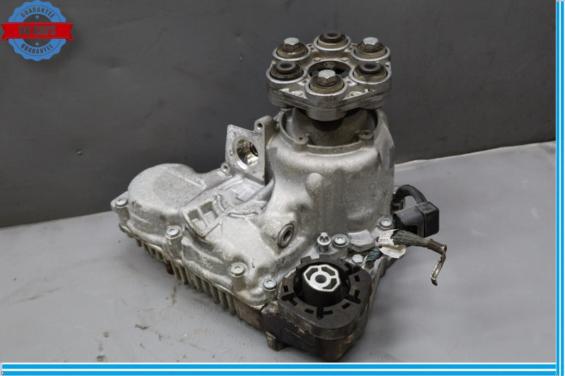 Load image into Gallery viewer, 11-13 BMW F10 535i GT xDriver Automatic Transmission Transfer Case Carrier Oem
