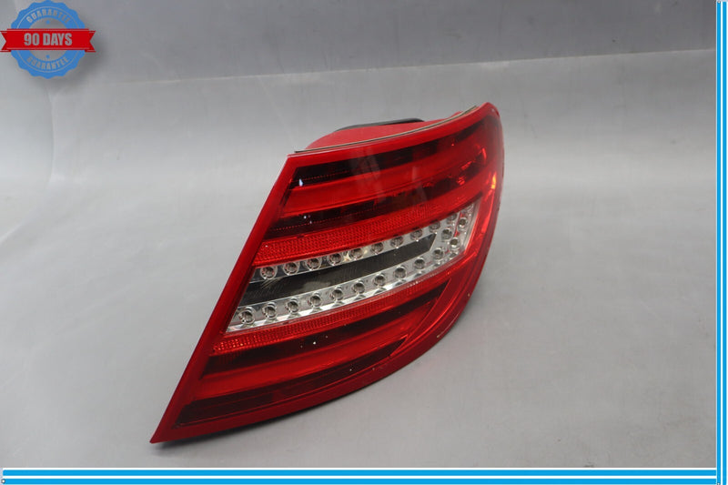 Load image into Gallery viewer, 12-14 Mercedes W204 C250 C300 Right Passenger Side Tail Light Taillight Lamp Oem

