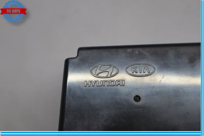 Load image into Gallery viewer, 11-16 Hyundai Equus Front Right Or Left Side Seat Relax Module Unit ECU Oem
