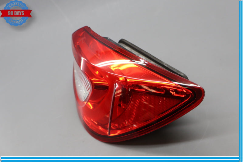 Load image into Gallery viewer, 14-20 Maserati Quattroporte SQ4 M156 Rear Right Side Outer Tail Light Lamp Oem

