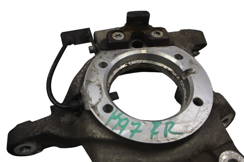Load image into Gallery viewer, 14-17 Maserati Ghibli Rear Right Passenger Spindle Knuckle Hub 670006805 Oem
