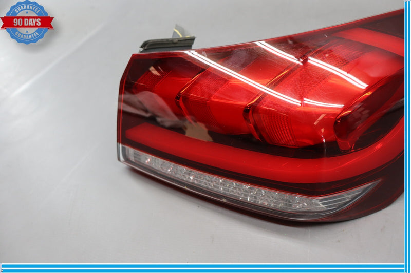 Load image into Gallery viewer, 15-17 Hyundai Genesis G80 Rear Right Side Outer Tail Light Lamp Assembly Oem
