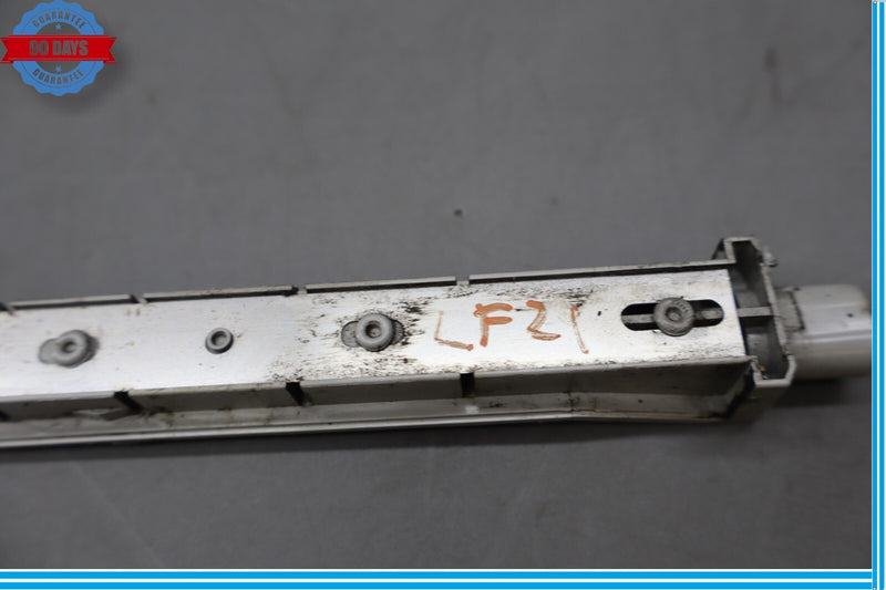 Load image into Gallery viewer, 03-04 Mercedes R230 SL500 Left Side Tire Pressure Monitoring Antenna Sensor Oem
