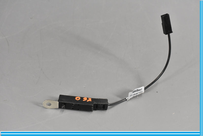 Load image into Gallery viewer, 18-20 Jaguar E-Pace Rear Left Side Antenna Amplifier Isolator Module Oem

