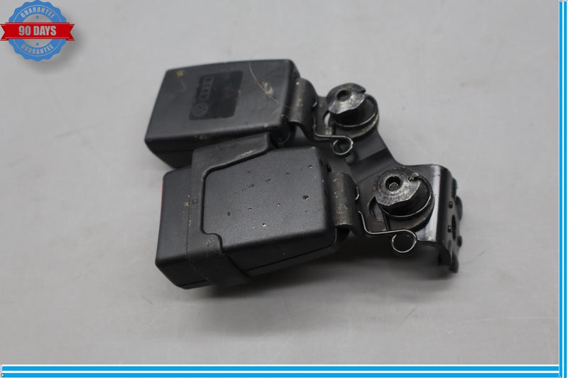 Load image into Gallery viewer, 12-18 Audi A6 Rear Seatbelt Double Buckle Receiver 4G0857739 Oem
