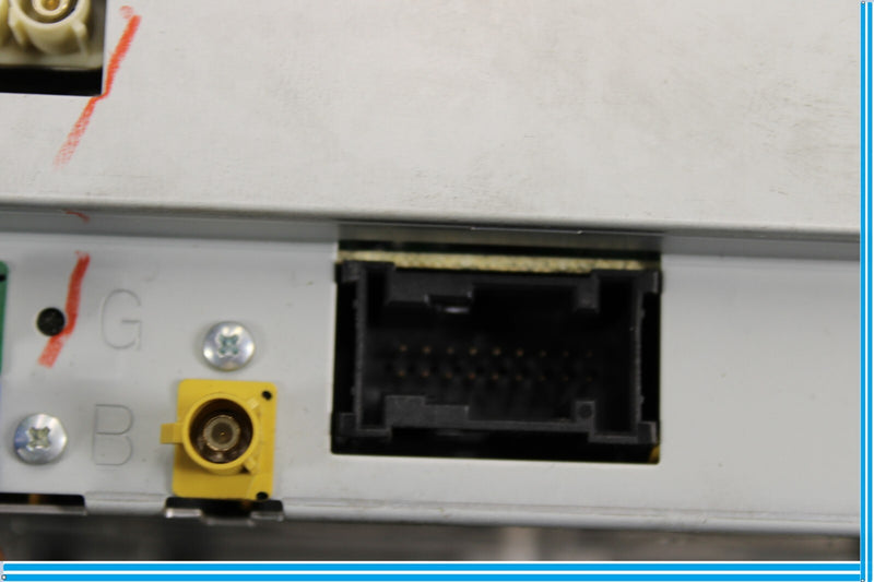 Load image into Gallery viewer, 06-12 Mercedes GL450 GL550 Command Head Unit Navigation Radio CD Player Oem
