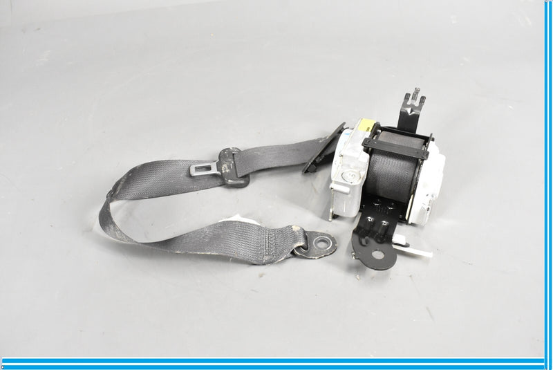 Load image into Gallery viewer, LEXUS LS460 XF40 REAR RIGHT SIDE SEAT BELT SEATBELT RETRACTOR OEM 2007 - 2009
