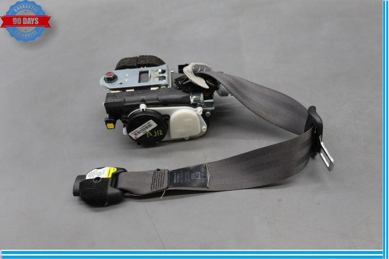 Load image into Gallery viewer, 11-13 Hyundai  Equus SIG Front Right Passenger Side Seat Belt Retractor Oem
