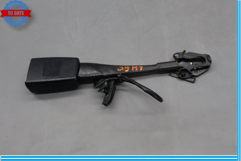 Load image into Gallery viewer, 12-18 Audi A6 Front Left Driver Side Side Belt Seatbelt Buckle Receiver Oem
