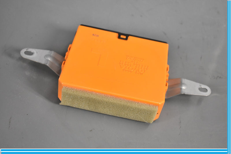 Load image into Gallery viewer, 07-09 Lexus LS460 XF40 Rear Left Driver Side Dorr Control Module 89225-50030 Oem
