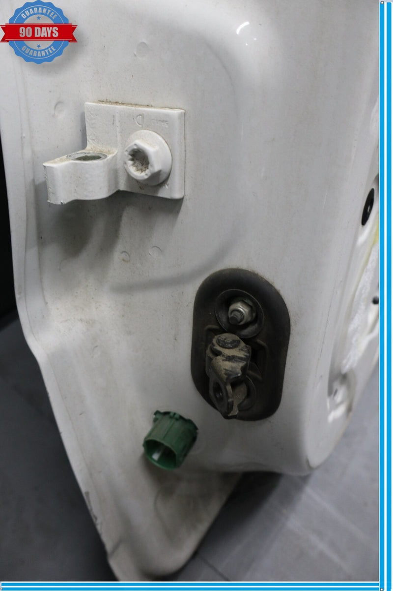 Load image into Gallery viewer, 14-19 Fiat 500L Rear Right Passenger Side Door Shell Panel 68210469AA Oem
