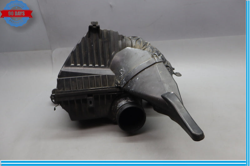 Load image into Gallery viewer, 11-16 Hyundai Equus Air Intake Filter Air Cleaner Housing Black Oem
