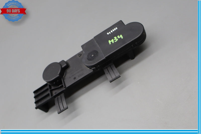 Load image into Gallery viewer, 10-11 Porsche Panamera S Antenna Control Module 15.1528-0118.2 Oem
