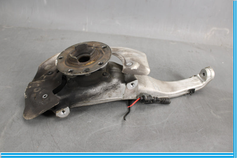 Load image into Gallery viewer, 11-18 Porsche Cayenne Right Passenger Side Spindle Knuckle Hub Oem
