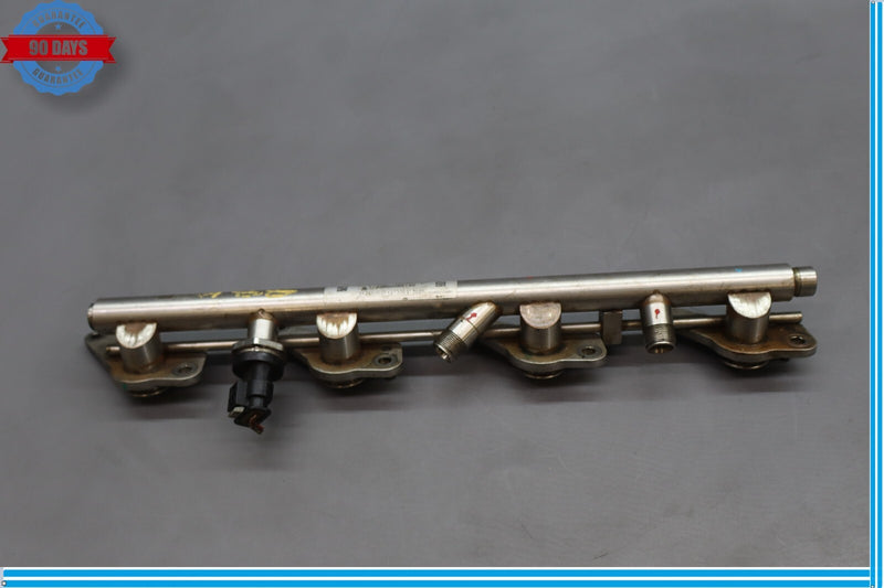 Load image into Gallery viewer, 12-18 Mercedes W218 CLS550 Right Side Fuel Injection Rail Line A2780703495 Oem
