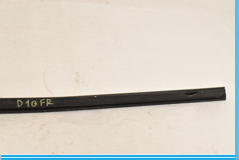 Load image into Gallery viewer, MERCEDES C300 W204 FRONT RIGHT DOOR WINDOW BELT WEATHERSTRIP SEAL OEM 2008-14
