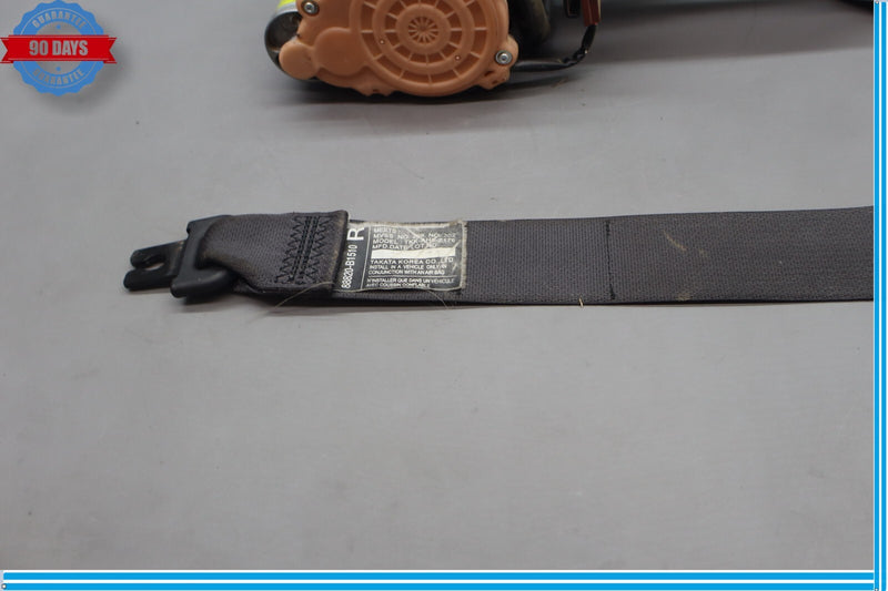 Load image into Gallery viewer, 15-17 Hyundai Genesis Front Right Side Seatbelt Retractor 88820B1510 Oem
