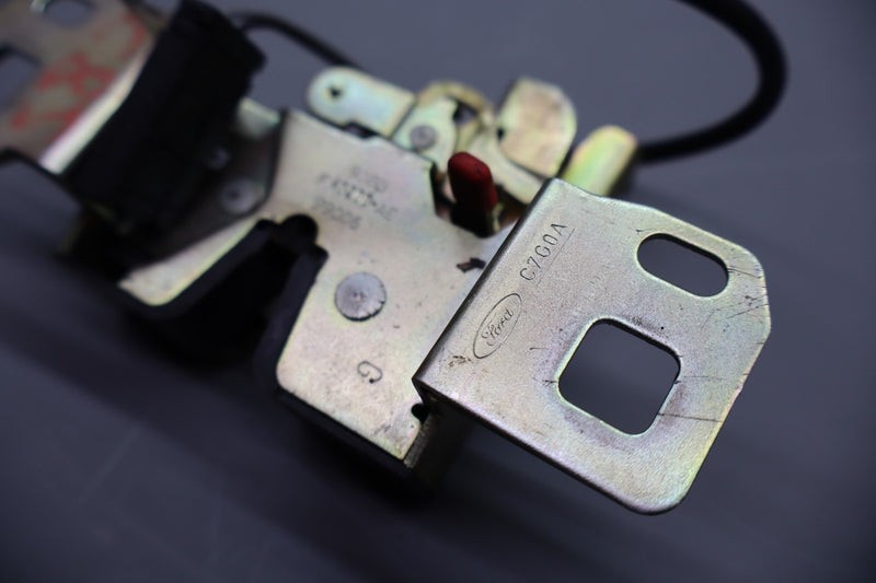 Load image into Gallery viewer, 97-02 Jaguar XKR XK8 X100 Trunk Lid Latch Lock Actuator W/ Cable GJE3500AA Oem
