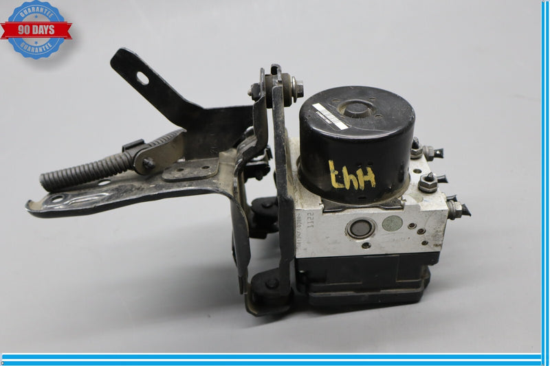 Load image into Gallery viewer, 09-11 Audi A3 A3 Quattro ABS Brake Pump Module Unit 1K0907379 Oem
