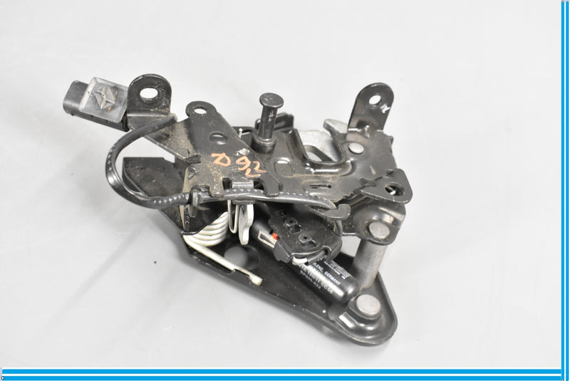Load image into Gallery viewer, 12-18 BMW 650i Front Left Side Bonnet Hood Lock Latch Actuator Oem
